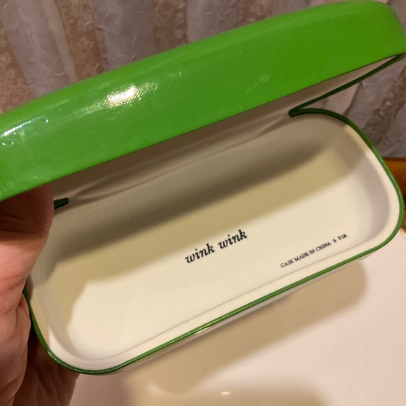Kate Spade Lime Green Sunglass “Wink Wink” Case - Picture 2 of 7